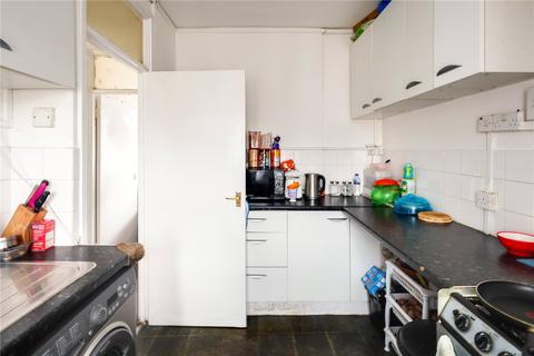 18 Solander Gardens, London, E1 0DN
