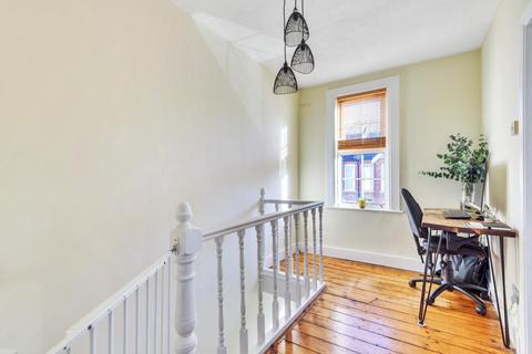 16 Hilldrop Road, Bromley, BR1 4DB