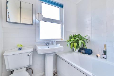 16 Hilldrop Road, Bromley, BR1 4DB
