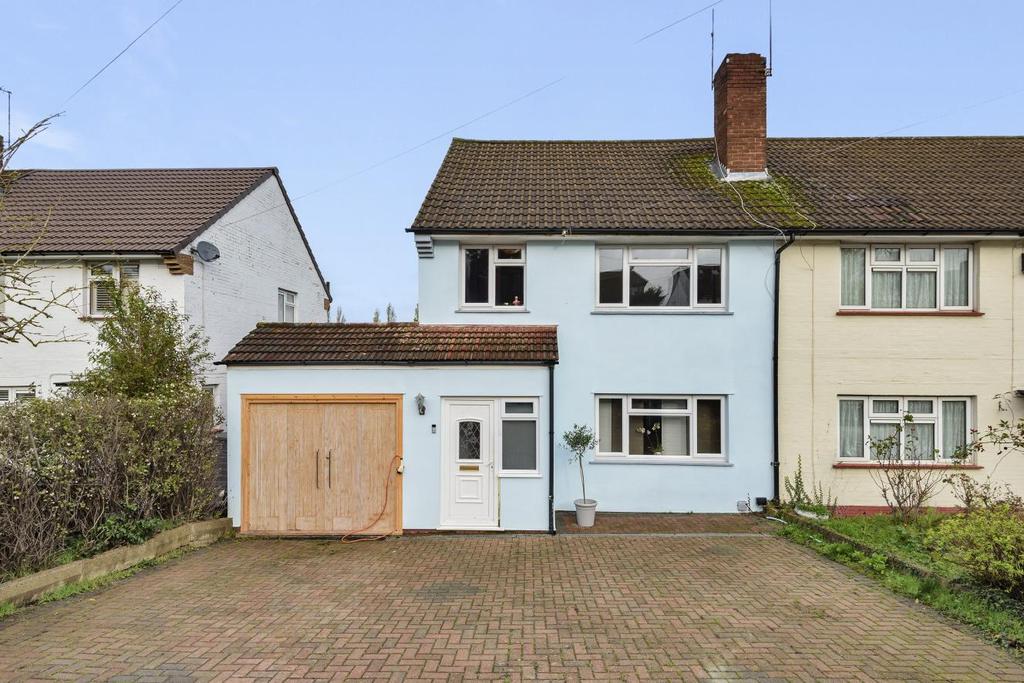 Slades Drive, Chislehurst 3 bed end of terrace house £565,000