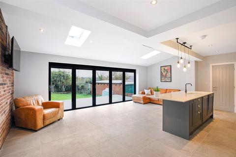4 bedroom detached house for sale - Bowling Lane, Wrenthorpe, Wakefield, West Yorkshire, WF2