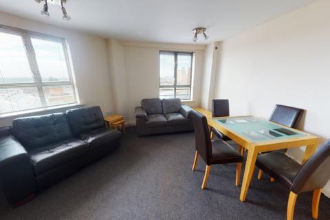 2 bedroom ground floor flat to rent, 23 Royal Victoria Court