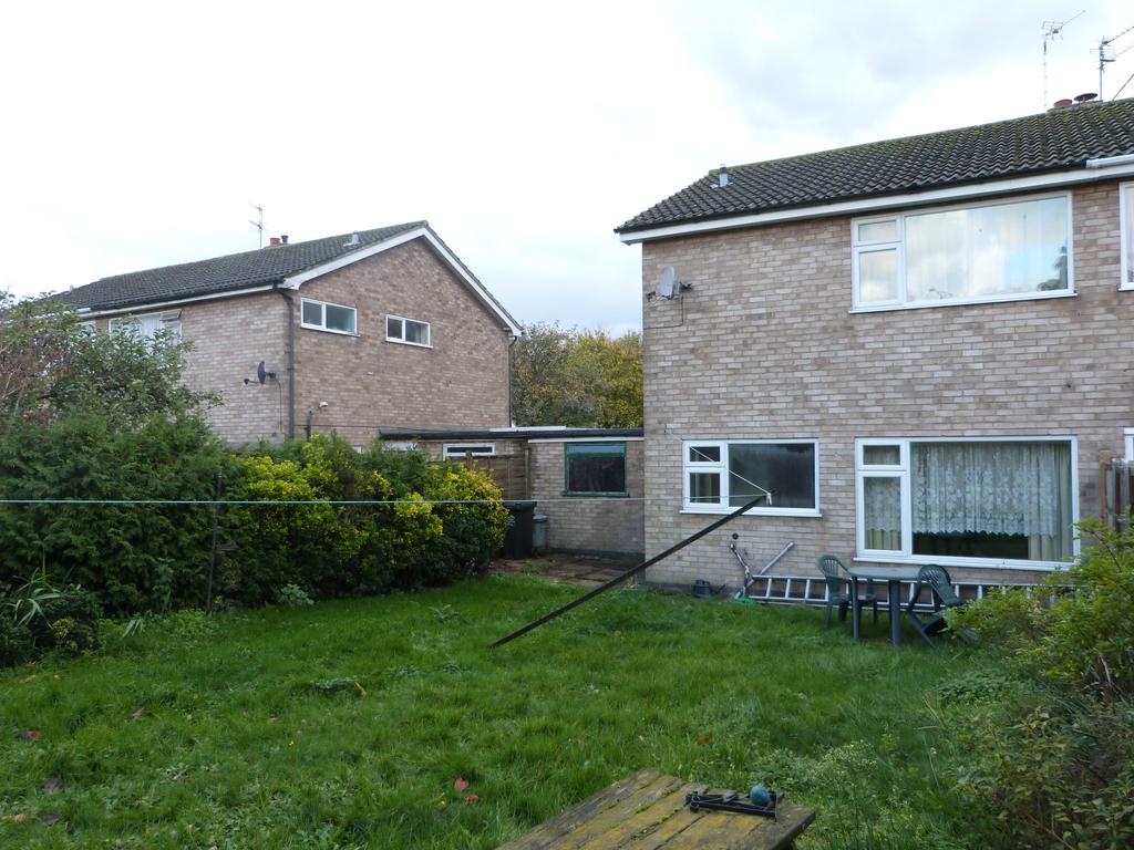 Long Furrow, East Goscote 3 bed semidetached house £250,000