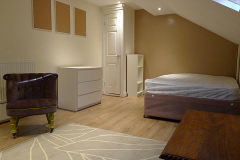 7 bedroom house to rent - Headingley Avenue, Headingley, Leeds