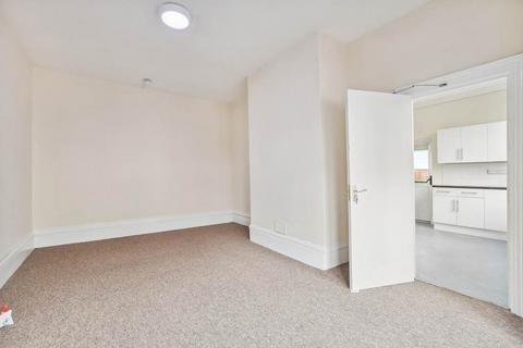 5 bedroom end of terrace house for sale, Tetherdown, London N10