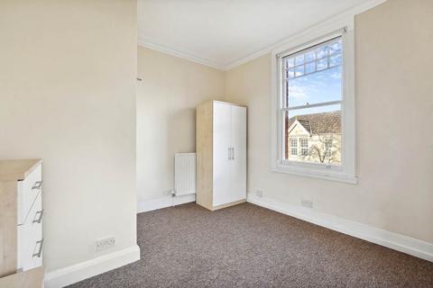 53 Tetherdown, London, N10 1NH