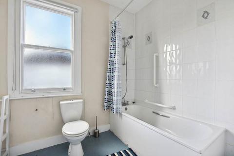 53 Tetherdown, London, N10 1NH