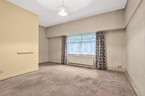 1 bedroom flat for sale, Athena Court, St Johns Wood