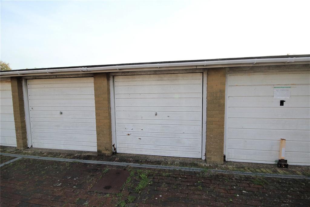 Greentrees, Cokeham Lane, Lancing, BN15 Garage £85 pcm (£20 pw)