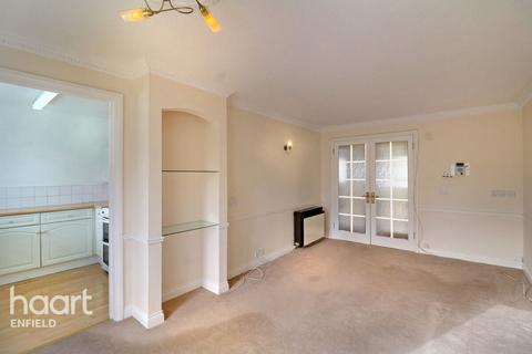 2 bedroom flat for sale - Park Avenue, Enfield