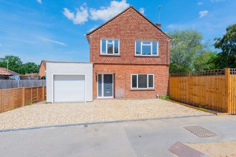 Woodcot Gardens, Farnborough, GU14