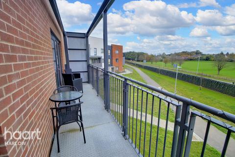 15 Myrtle Close, Harlow, CM17 0GA