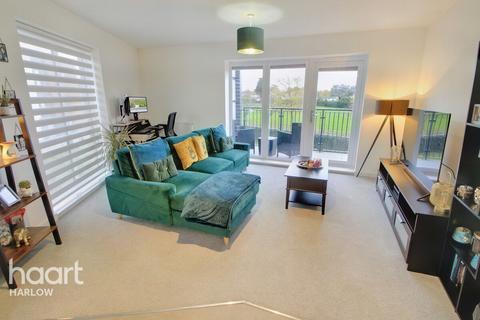 15 Myrtle Close, Harlow, CM17 0GA