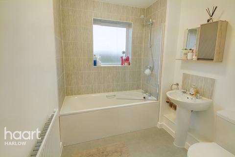 15 Myrtle Close, Harlow, CM17 0GA