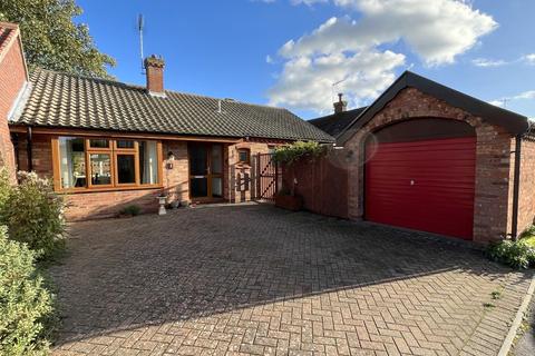 2 bedroom detached bungalow for sale - Homefield Paddock, Beccles