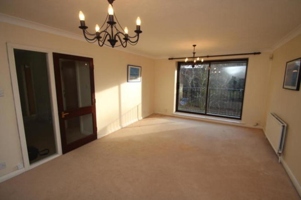 Park Hill, East Croydon 2 bed flat £1,350 pcm (£312 pw)