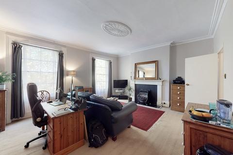 41d Compton Road, London, N1 2PB