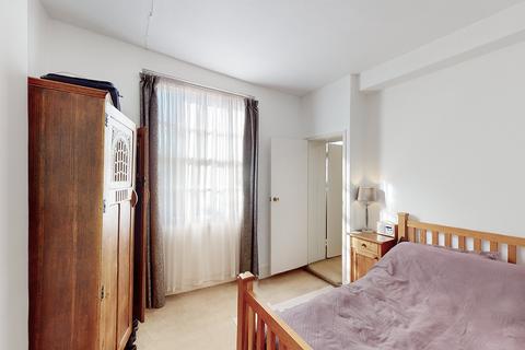 41d Compton Road, London, N1 2PB