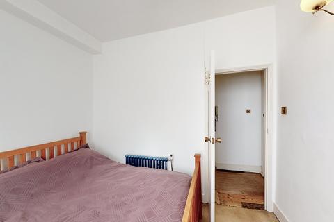 41d Compton Road, London, N1 2PB