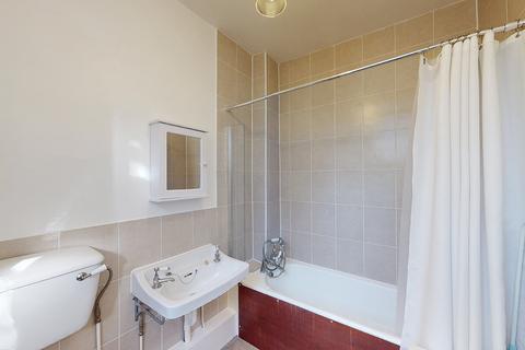 41d Compton Road, London, N1 2PB