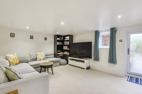 17 Rupert Road, Guildford, GU2 7NE