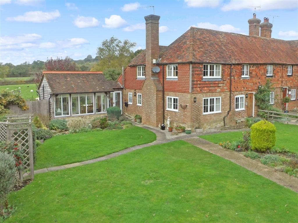 Headcorn Road, Grafty Green... 3 bed semidetached house £650,000