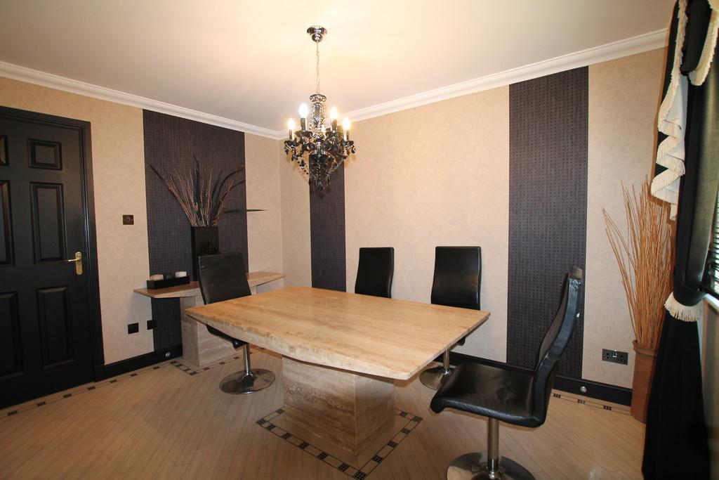 Clayhills Drive, Dundee 4 bed detached house £435,000