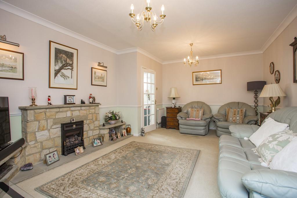 Eridge Gardens, Crowborough 4 bed detached house for sale £575,000