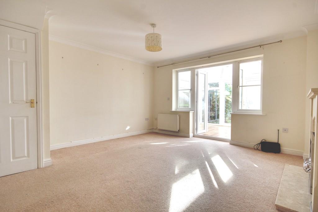 Headlands, Fenstanton 3 bed townhouse £305,000