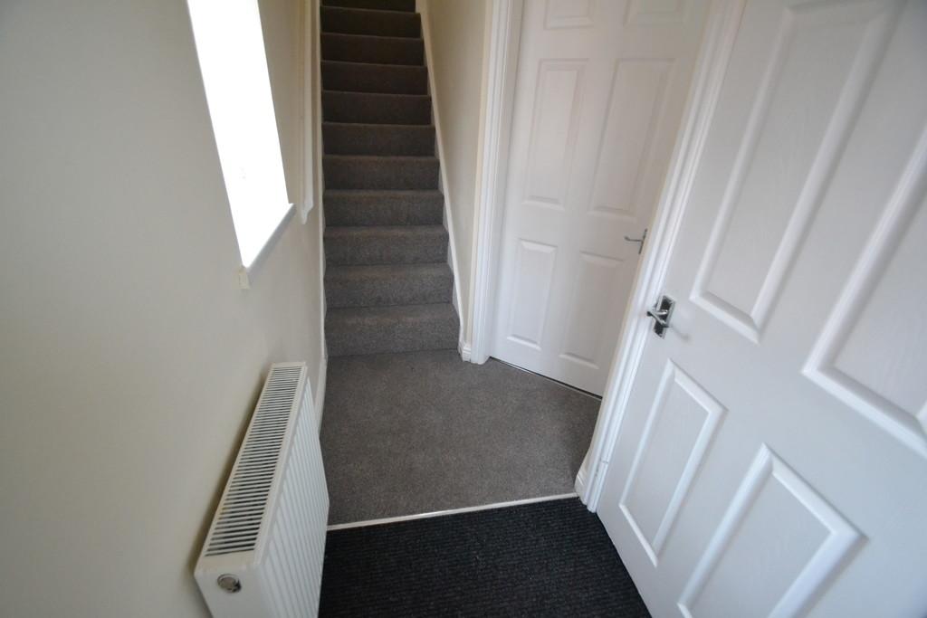 Common Road Avenue, South Kirkby 3 bed semidetached house for sale £