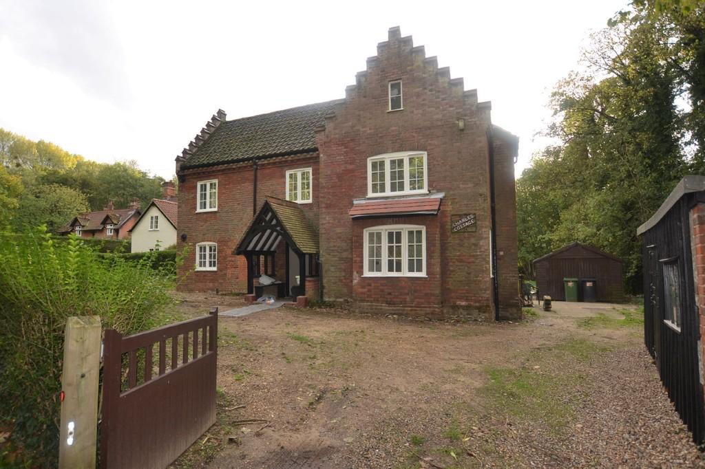 Framingham Pigot, Norwich 3 bed detached house £1,250 pcm (£288 pw)