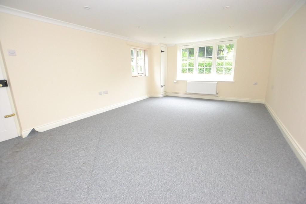 Framingham Pigot, Norwich 3 bed detached house £1,250 pcm (£288 pw)