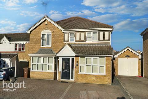 4 bedroom detached house for sale - Fordwich Drive, Rochester