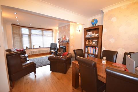 3 bedroom semi-detached house for sale - Bellamy Drive, Stanmore