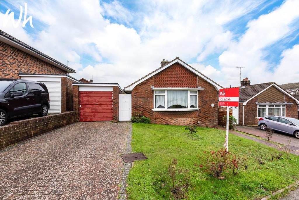 Meads Avenue, Hove 3 bed detached bungalow £475,000