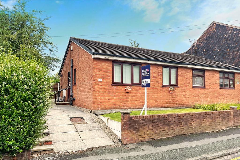 Pole Lane, Failsworth, Manchester, Greater Manchester, M35 2 bed bungalow for sale £165,000