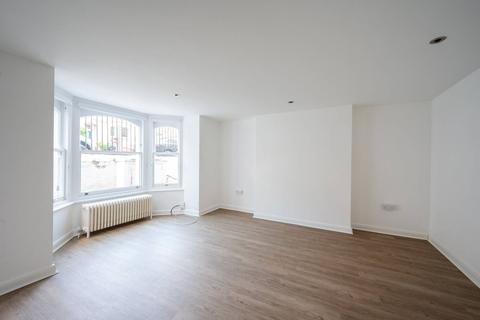 1 bedroom flat to rent - Haldon Road, West Hill, London, SW18