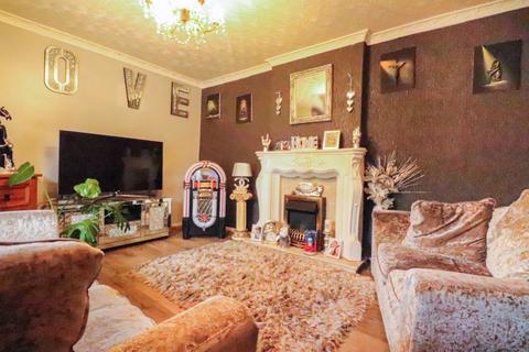 3 bedroom terraced house for sale - Shaw Road, Tipton