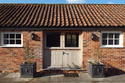 2 bedroom detached bungalow to rent, Tytherton Lucas, Chippenham