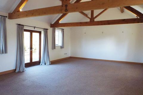 2 bedroom detached bungalow to rent, Tytherton Lucas, Chippenham