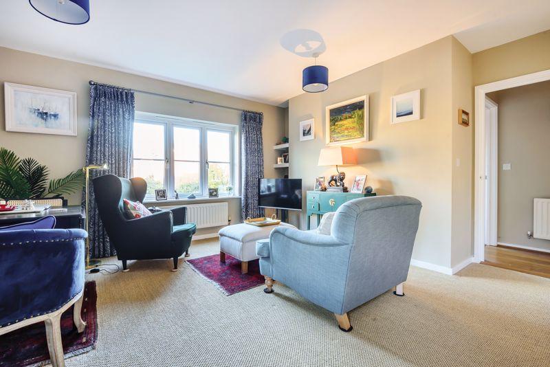 Admiral Way, Godalming 1 bed apartment £265,000