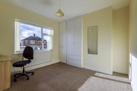 3 bedroom semi-detached house for sale - Kirkstall Hill, Leeds, LS4