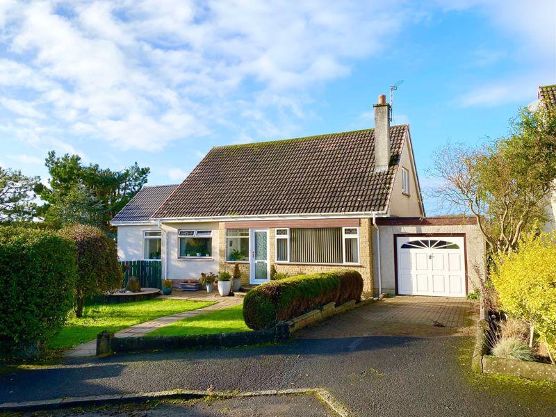 Hamilton Place, Coylton 3 bed detached bungalow - £185,000