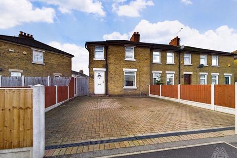 22 Hall Avenue, Aveley, South Ockendon, RM15 4LB