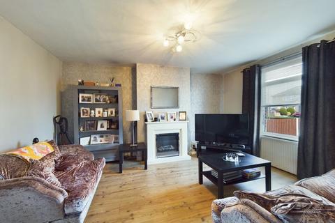 22 Hall Avenue, Aveley, South Ockendon, RM15 4LB