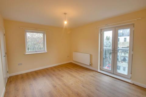 3 bedroom apartment to rent, Lower Bristol Road, Bath