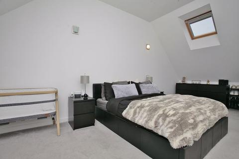 35 Bluebell Lane, Didcot, OX11 6GT