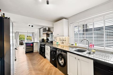 3 bedroom terraced house for sale, Cox Hill, Shepherdswell, Dover, CT15