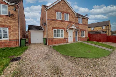 3 bedroom semi-detached house to rent, Bedford Way, Scunthorpe