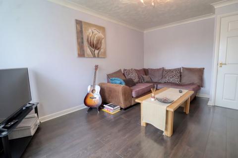 3 bedroom semi-detached house to rent, Bedford Way, Scunthorpe